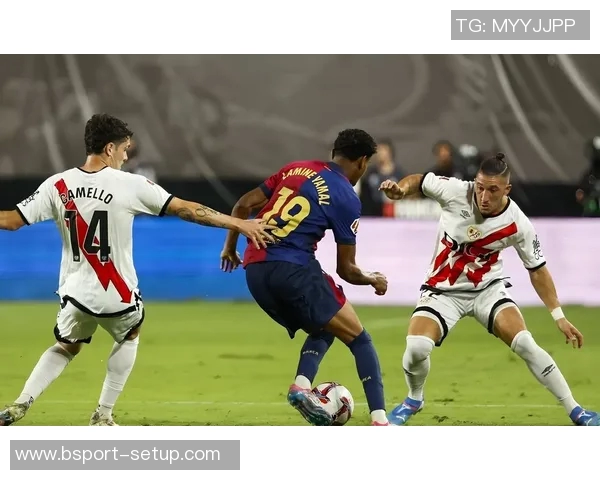 英超赛场惊现冷门巴萨与国米战成平局引发全场震惊